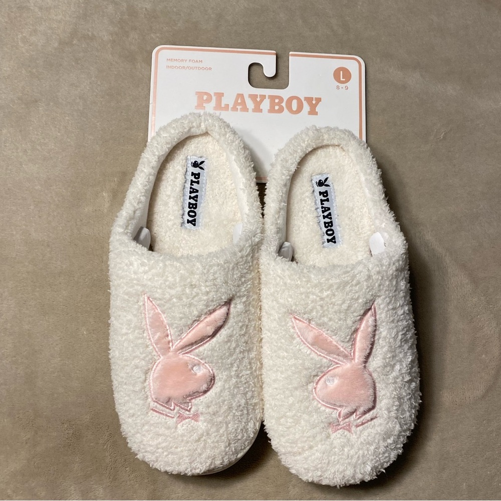 Cute Authentic Playboy House-shoes / Playboy Slippers NWT .  Size women 8-9 💗💕